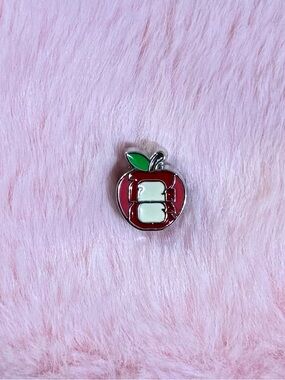 FIFA World Cup 2026 Bank of America New York
Exclusive Red Big Apple CHARM